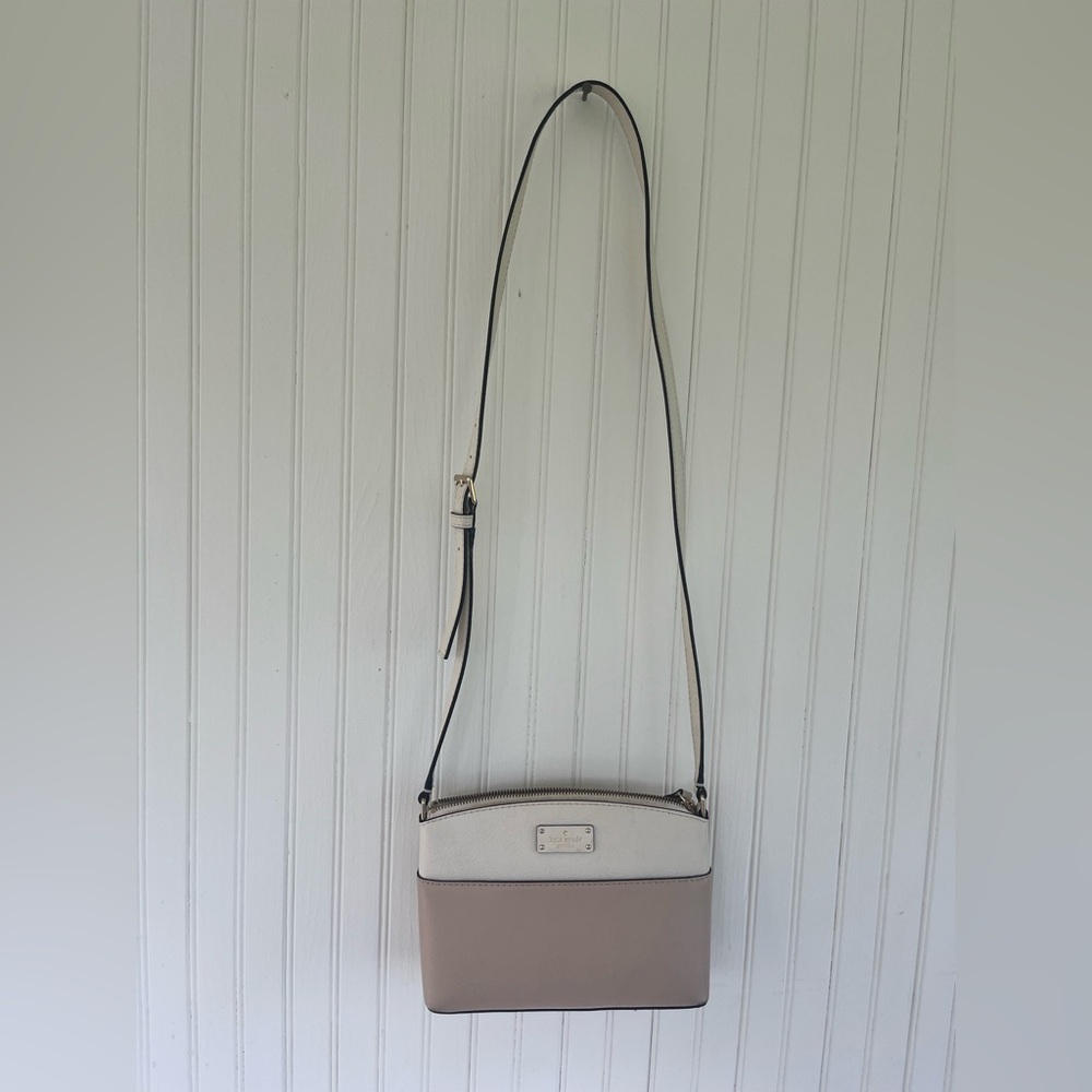 Kate spade pink/cream crossbody purse J183